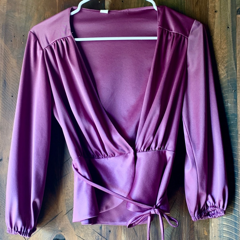 Vintage lavender wrap top ❤️❤️